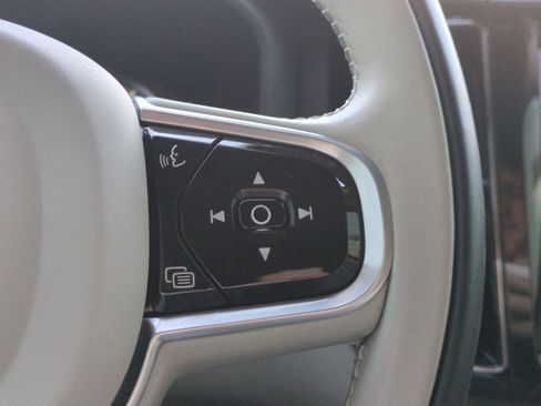 Used 2020 Volvo XC60 T6 Inscription w/ Protection Package Premier image 19