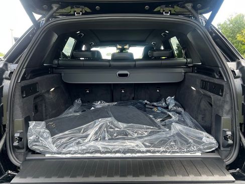 New 2026 BMW X5 xDrive50e w/ Executive Package image 19
