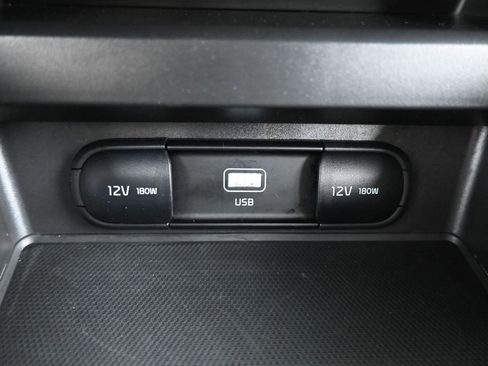 Certified 2025 Kia Soul LX w/ LX Technology Package FWD image 27