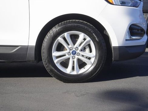 Used 2020 Ford Edge SEL image 4