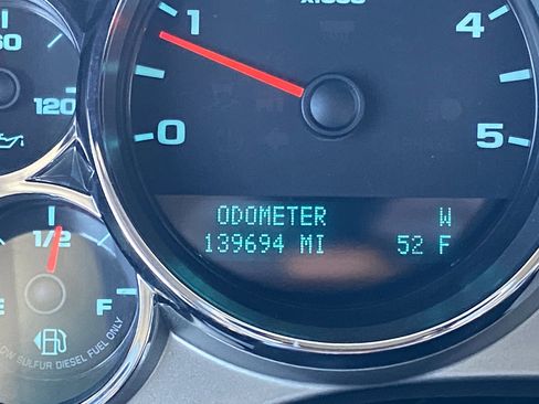 Used 2013 Chevrolet Silverado 2500 LT w/ Interior Plus Package AWD/4WD image 12