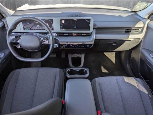 New 2024 Hyundai Ioniq 5 SEL image 15