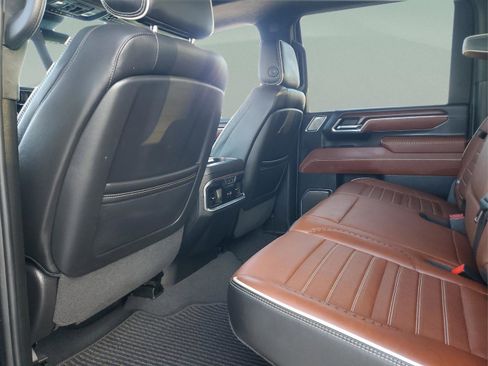 Used 2024 GMC Sierra 3500 Denali Ultimate image 6