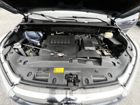 Used 2016 Toyota Highlander Limited Platinum image 31