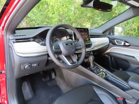 New 2026 Jeep Compass Limited image 20