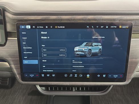 Used 2023 Rivian R1S Adventure AWD/4WD image 29