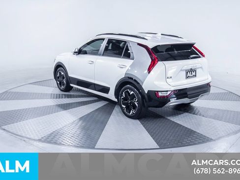 Used 2023 Kia Niro Wave FWD image 7
