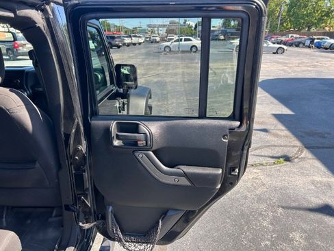 Used 2016 Jeep Wrangler Unlimited Sport w/ Quick Order Package 24S AWD/4WD image 12