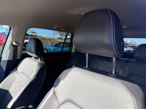 Used 2024 Volkswagen Atlas SE image 10