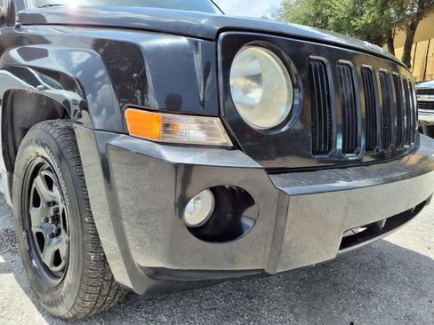 Used 2010 Jeep Patriot Sport image 9
