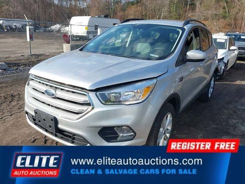 Used 2018 Ford Escape SE image 3