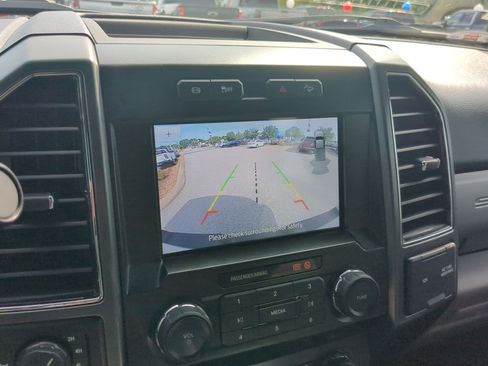Used 2022 Ford F250 XLT w/ XLT Premium Package AWD/4WD image 17