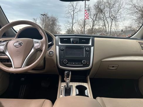 Used 2017 Nissan Altima 2.5 SL w/ 2.5 Technology Package image 13