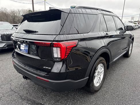 Used 2025 Ford Explorer Active image 7