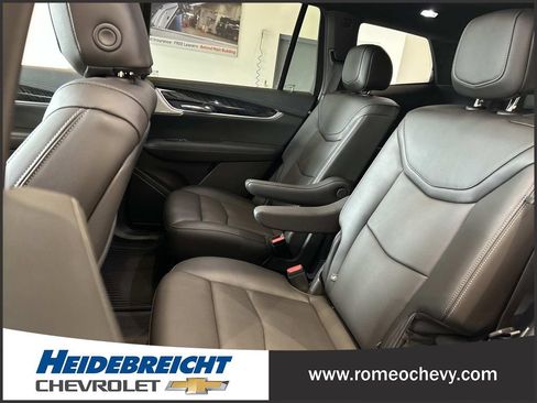 Certified 2023 Cadillac XT6 Premium Luxury image 12