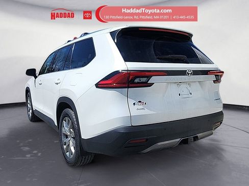 Certified 2024 Toyota Grand Highlander AWD image 3
