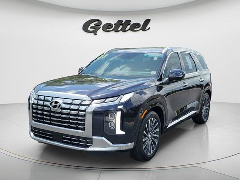 Used 2023 Hyundai Palisade Calligraphy FWD image 1