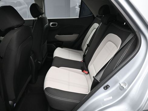 Certified 2021 Hyundai Venue SEL w/ Premium Package image 21