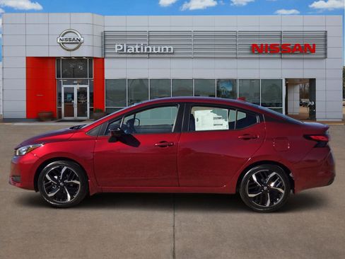 New 2025 Nissan Versa SR image 3