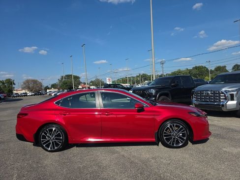Used 2025 Toyota Camry XLE w/ Premium Plus Package FWD image 4