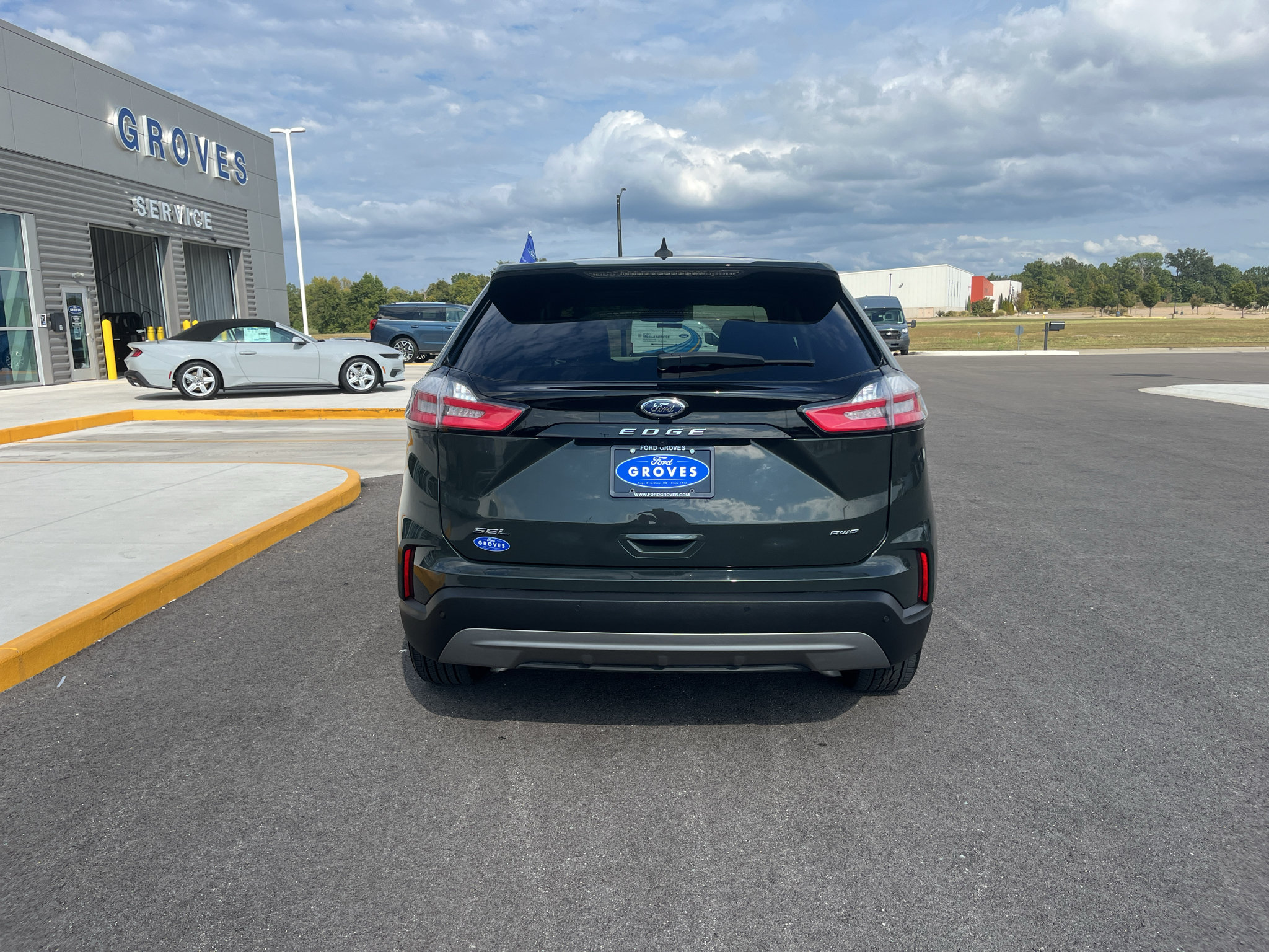 Used 2024 Ford Edge SEL AWD/4WD image 6