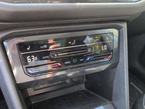 Certified 2022 Volkswagen Tiguan SE w/ Panoramic Sunroof Package image 19