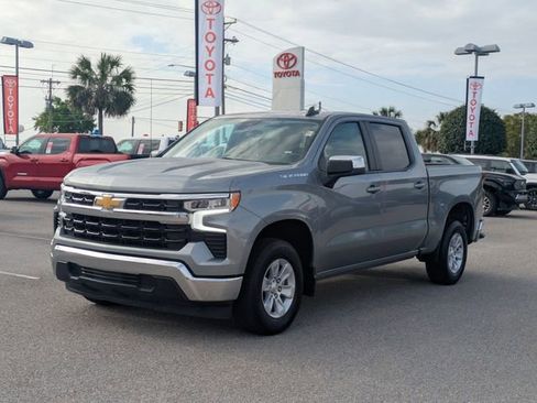 Used 2025 Chevrolet Silverado 1500 LT RWD image 7