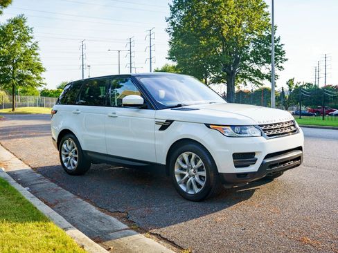 Used 2016 Land Rover Range Rover Sport SE image 5