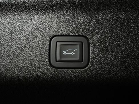 Used 2026 GMC Yukon XL Denali w/ Sun & Power Step Package AWD/4WD image 13