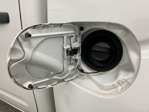 Used 2018 Nissan Frontier PRO-4X image 27