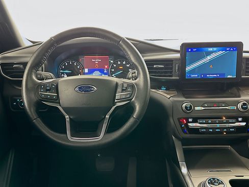 Used 2020 Ford Explorer Limited image 18