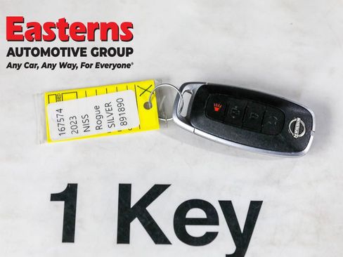 Used 2023 Nissan Rogue SV image 25