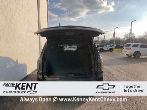 Used 2026 Chevrolet Suburban High Country w/ Sun And Tow Package image 8