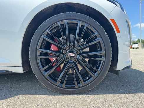 Certified 2024 Cadillac CT5 V w/ Super Cruise 2 Package AWD/4WD image 18
