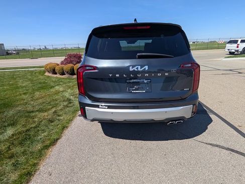 Used 2023 Kia Telluride S w/ S Sunroof Package AWD/4WD image 8