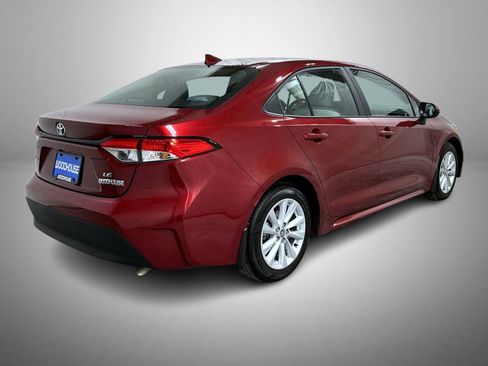 Used 2025 Toyota Corolla LE image 5