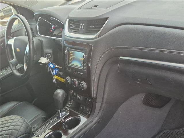 Used 2015 Chevrolet Traverse LT w/ Style and Technology Package FWD image 22