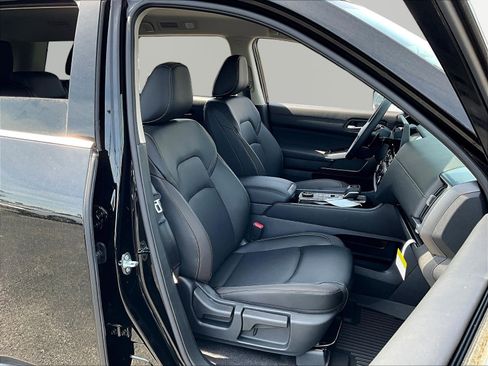 New 2026 Nissan Pathfinder SL AWD/4WD image 18
