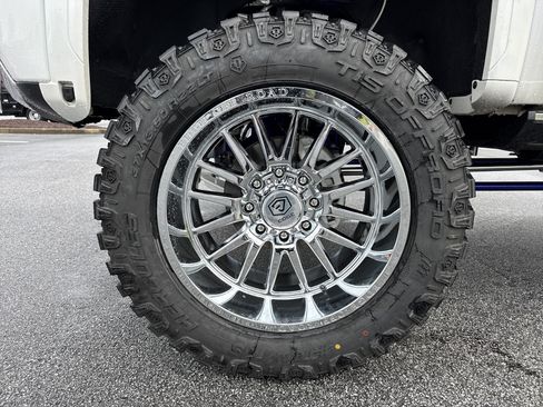 Used 2024 GMC Sierra 2500 Denali w/ Denali Reserve Package AWD/4WD image 13