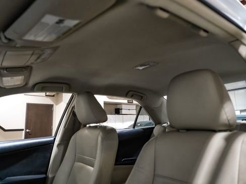 Used 2012 Toyota Camry LE FWD image 31