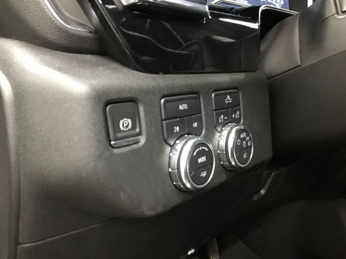 Used 2023 GMC Sierra 1500 Elevation w/ LPO, Elevation Black Package AWD/4WD image 10
