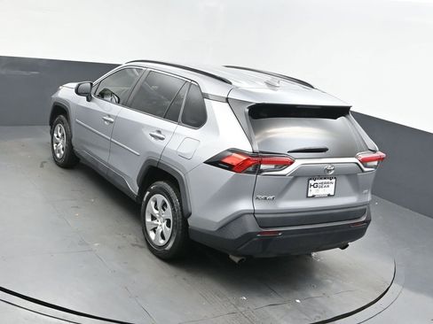 Used 2021 Toyota RAV4 LE image 33