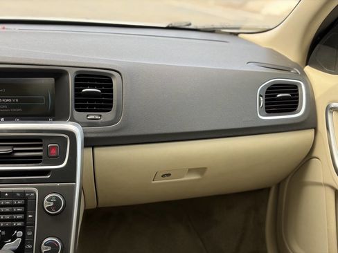 Used 2012 Volvo S60 T5 image 25