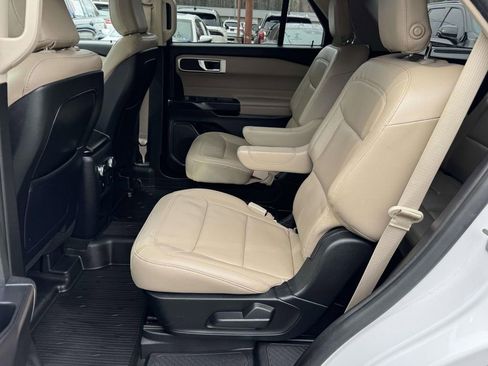 Used 2020 Ford Explorer XLT w/ Equipment Group 202A image 17