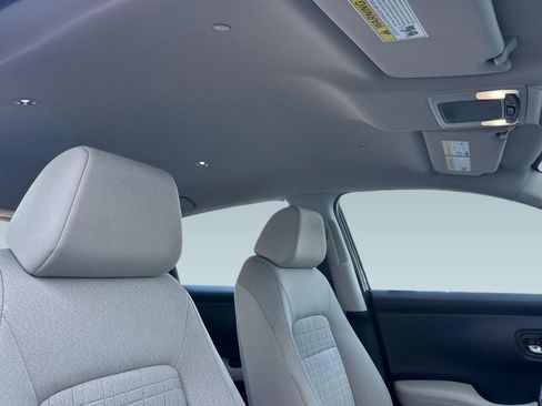 Certified 2024 Honda HR-V LX image 16