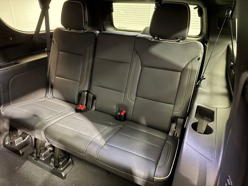 New 2026 Chevrolet Suburban Premier image 13