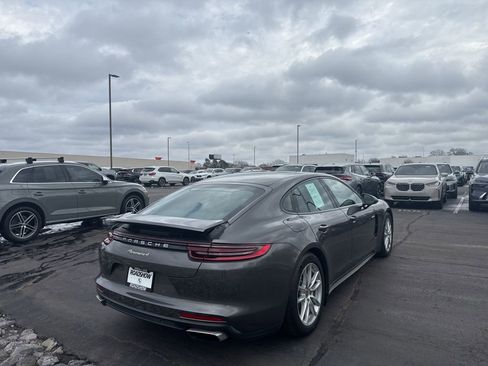Used 2018 Porsche Panamera 4 image 5