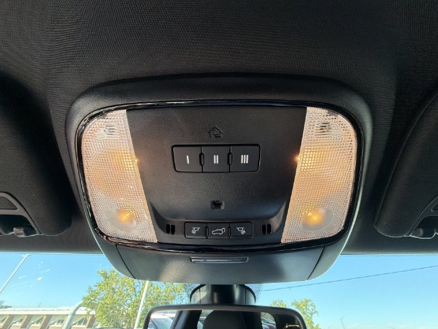 Used 2025 Dodge Durango GT AWD/4WD image 25