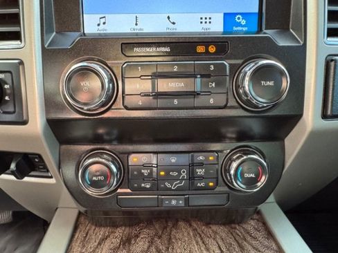 Used 2019 Ford F350 Lariat image 35