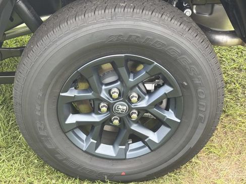 New 2026 Jeep Gladiator Sport AWD/4WD image 20